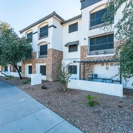 Tempe Corner Apartment Studio King Bed